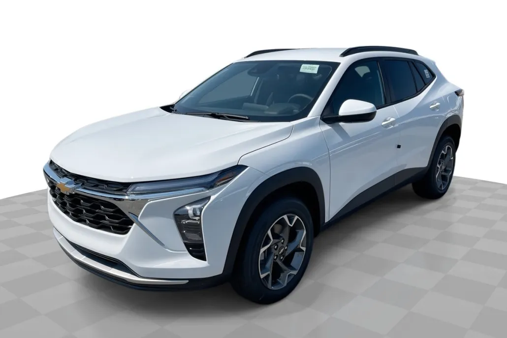 2025 Chevrolet Trax LT photo 1