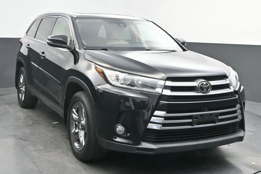 2017 Toyota Highlander Limited photo 1