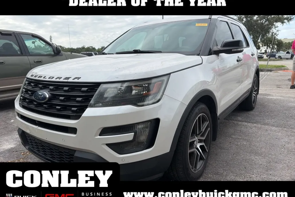 2016 Ford Explorer Sport photo 1