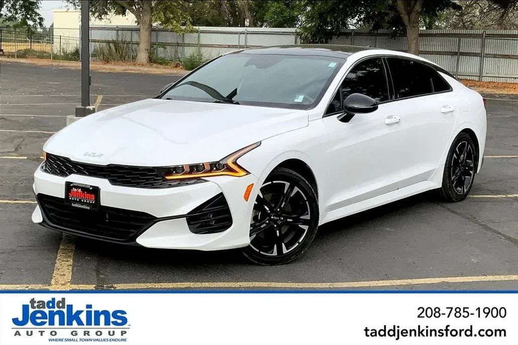 2022 Kia K5 GT-Line photo 1