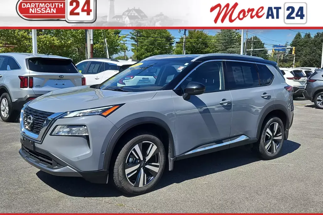 2023 Nissan Rogue SL photo 1