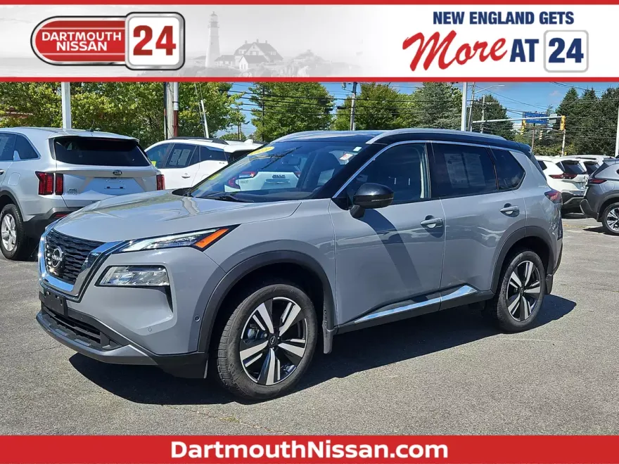 2023 Nissan Rogue SL photo 1