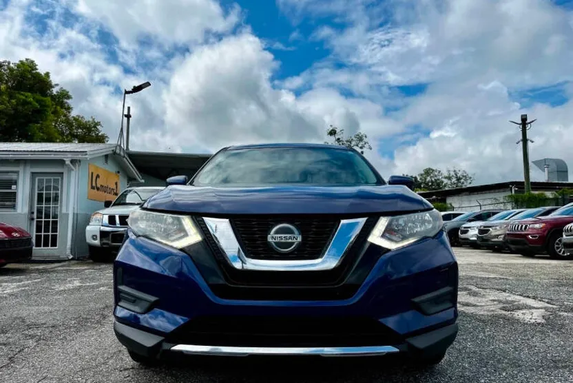 2018 Nissan Rogue S photo 1