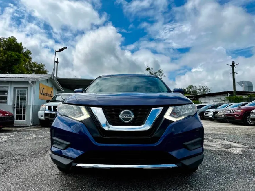 2018 Nissan Rogue S photo 1
