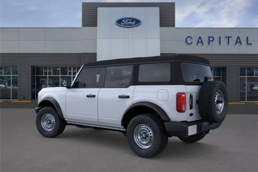 2025 Ford Bronco Base photo 1