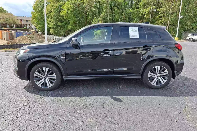 2024 Mitsubishi Outlander Sport ES photo 1
