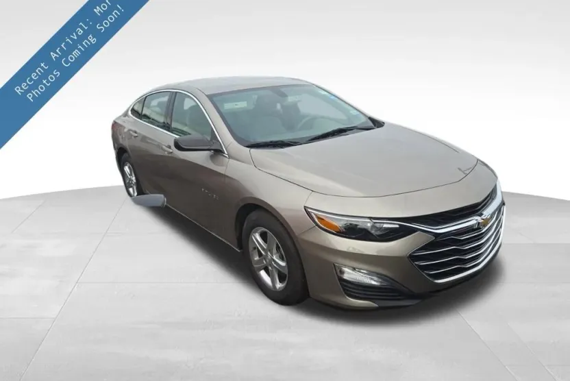 2022 Chevrolet Malibu LS photo 1