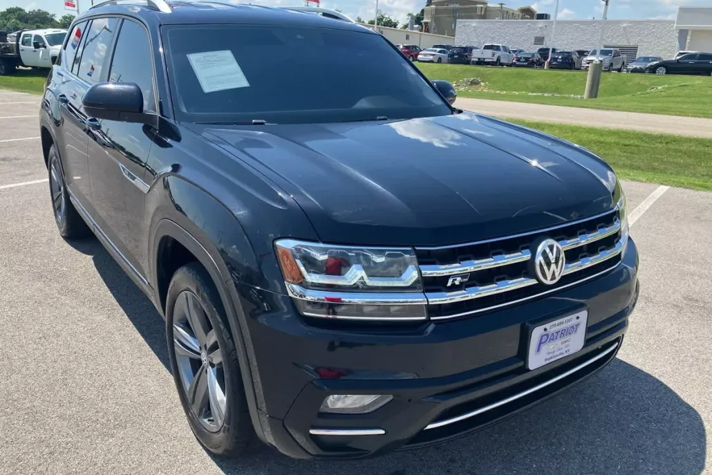 2019 Volkswagen Atlas V6 SE Technology R-Line photo 1