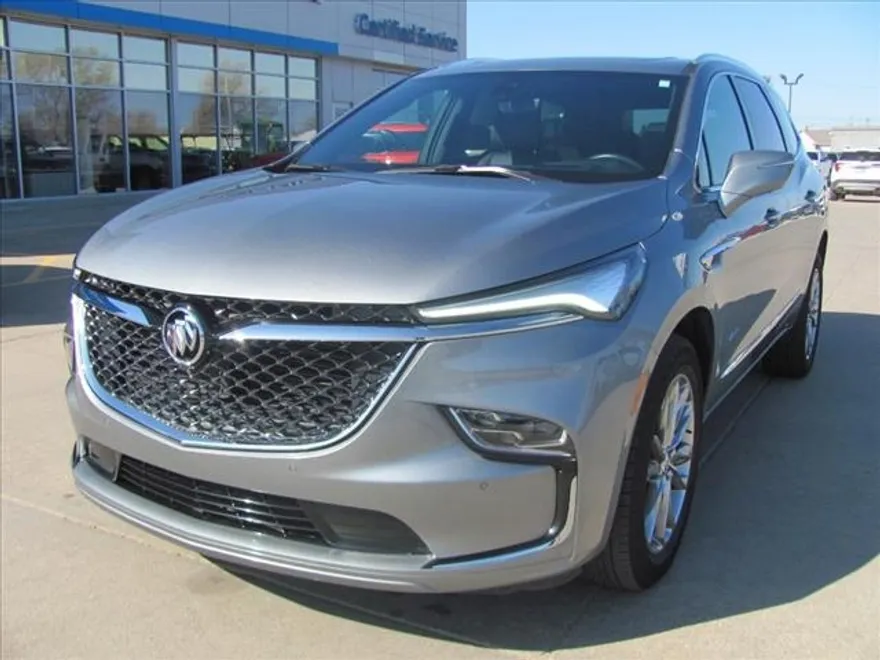 2024 Buick Enclave Avenir photo 1
