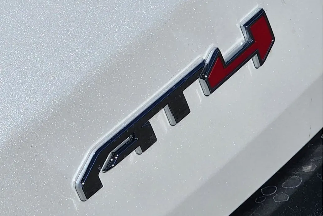 2025 Gmc Acadia AT4 photo 1