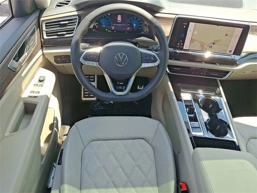 2025 Volkswagen Atlas SEL Premium R-Line photo 1