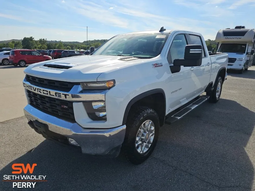2023 Chevrolet Silverado 2500HD LT photo 1