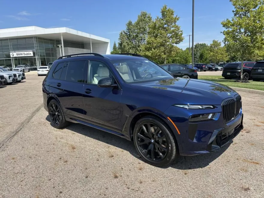 2026 Bmw X7 M60i photo 1