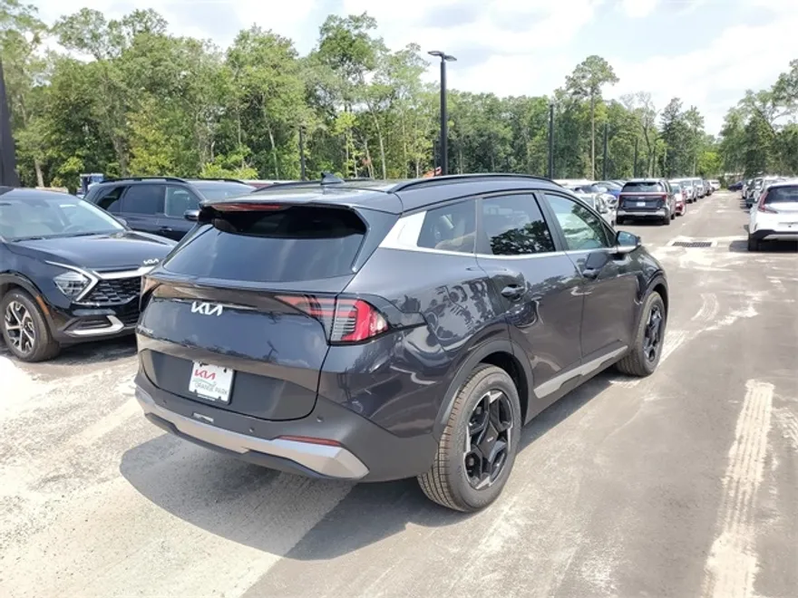 2026 Kia Sportage EX photo 1