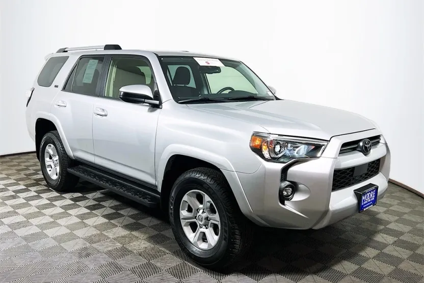 2023 Toyota 4Runner SR5 photo 1