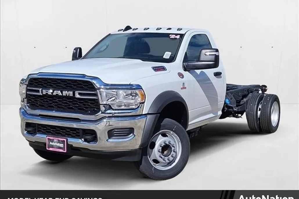 2024 Ram 5500 Tradesman photo 1