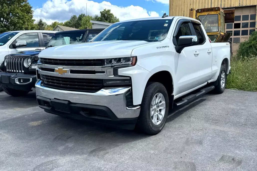 2020 Chevrolet Silverado 1500 LT photo 1