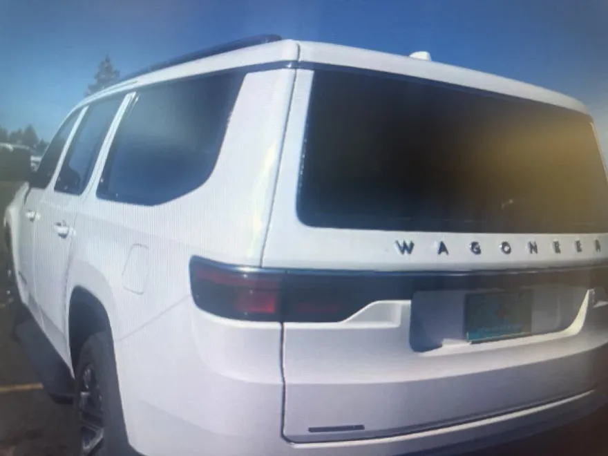 2023 Jeep Wagoneer L Series II photo 1