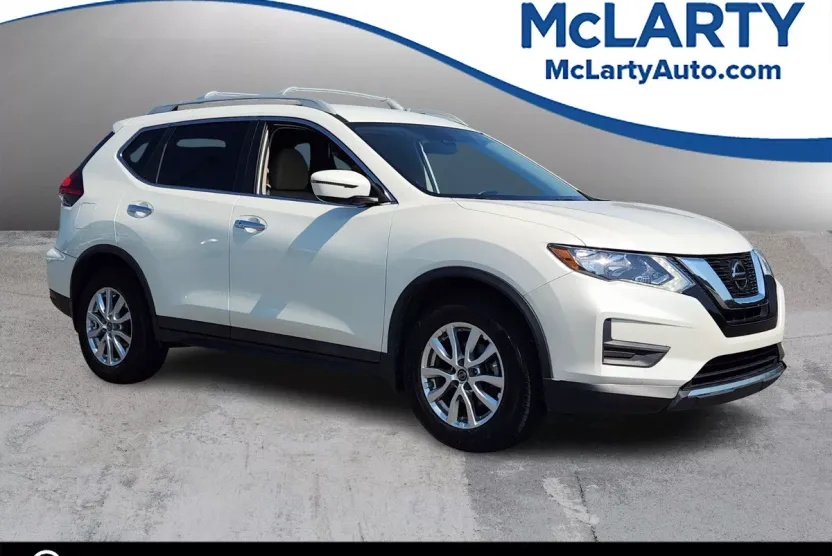 2020 Nissan Rogue SV photo 1