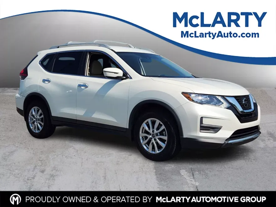 2020 Nissan Rogue SV photo 1