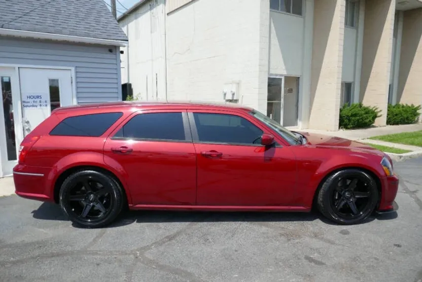 2006 Dodge Magnum SRT8 photo 1