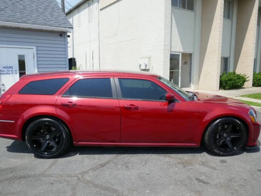 2006 Dodge Magnum SRT8 photo 1