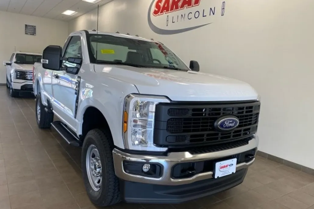 2025 Ford F-350 XL photo 1