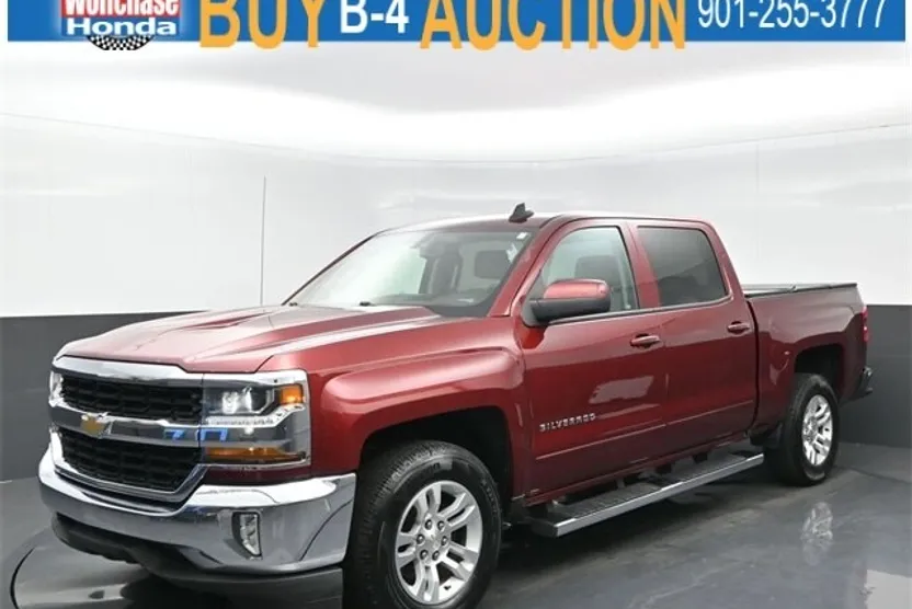 2017 Chevrolet Silverado 1500 LT photo 1