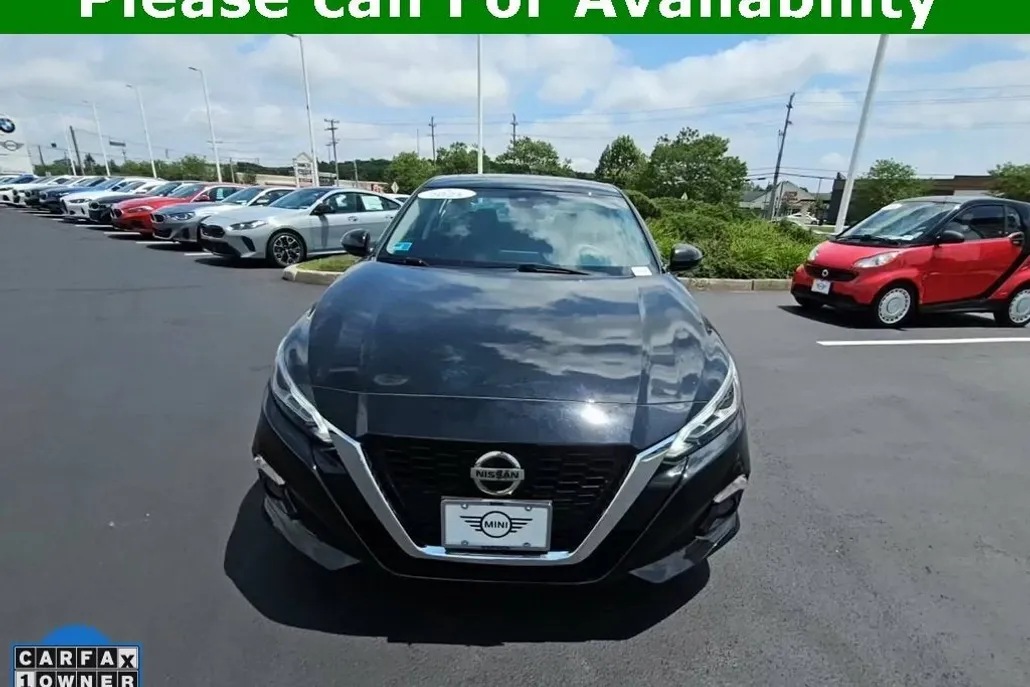 2021 Nissan Altima SL photo 1