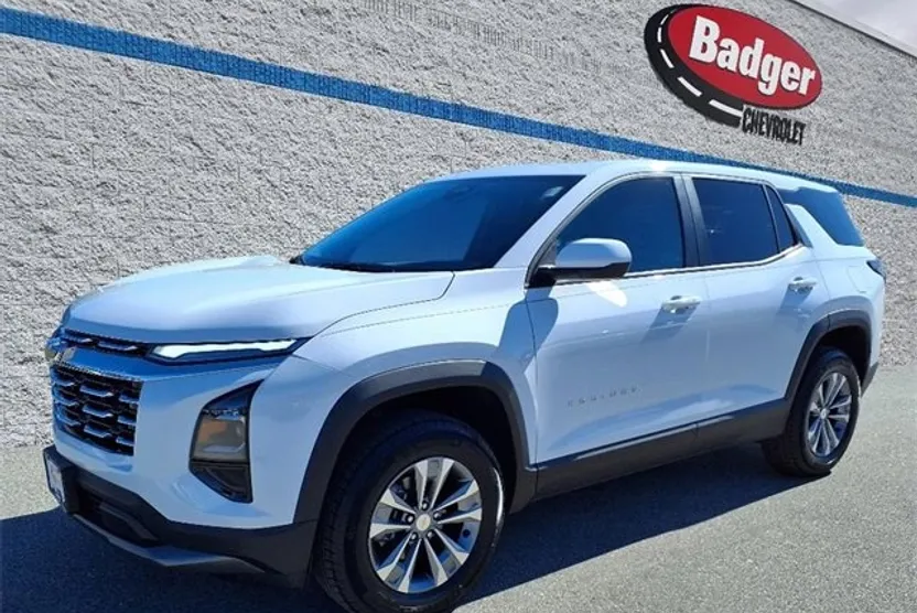 2025 Chevrolet Equinox LT photo 1