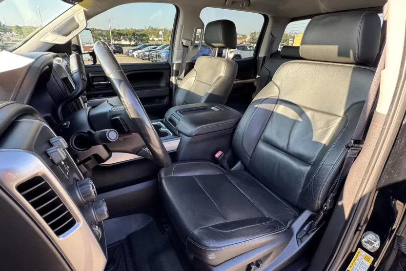 2015 Chevrolet Silverado 1500 LTZ photo 1
