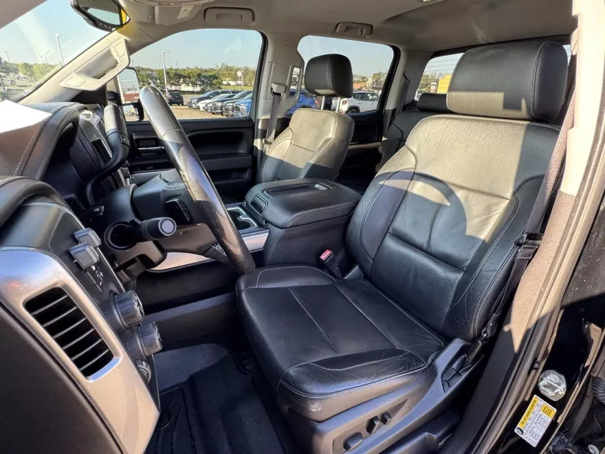 2015 Chevrolet Silverado 1500 LTZ photo 1