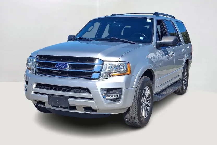 2017 Ford Expedition XLT photo 1