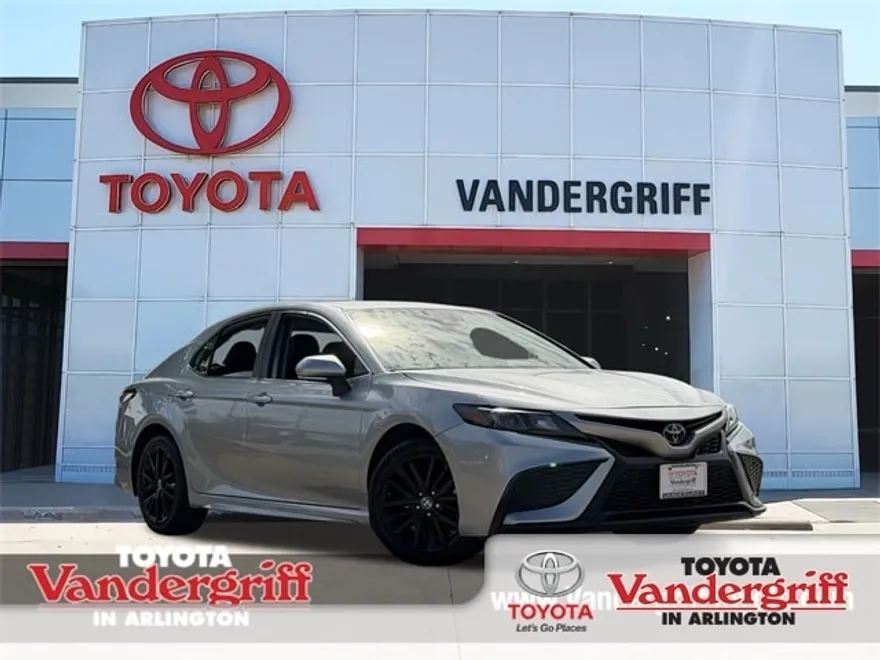 2023 Toyota Camry SE photo 1
