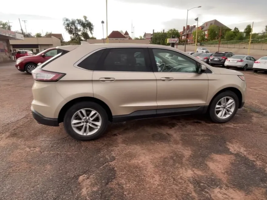 2017 Ford Edge SEL photo 1