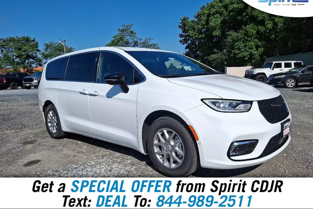 2025 Chrysler Pacifica photo 1