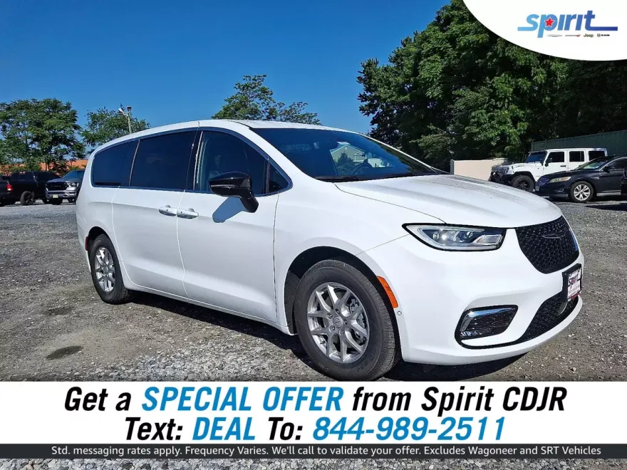 2025 Chrysler Pacifica photo 1