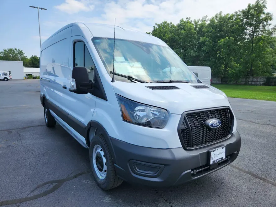 2025 Ford Transit Cargo Van photo 1