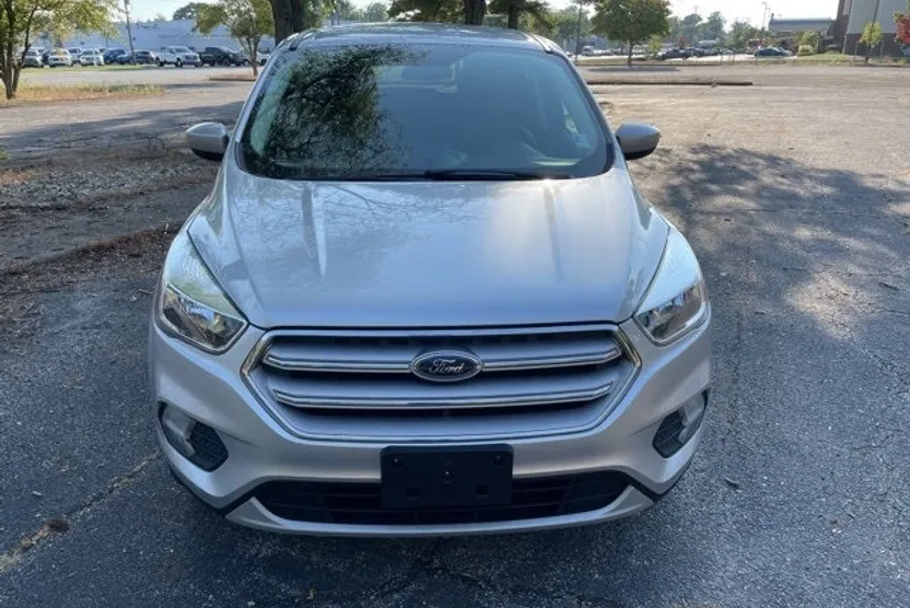 2019 Ford Escape SE photo 1