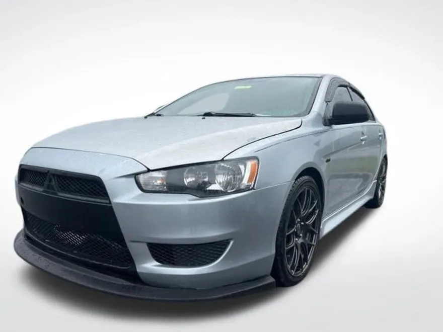 2014 Mitsubishi Lancer ES photo 1