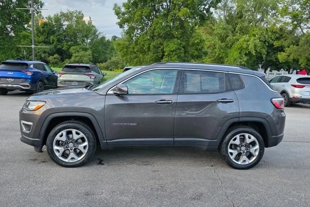 2019 Jeep Compass Limited photo 1