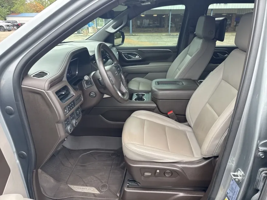 2023 Chevrolet Tahoe Z71 photo 1