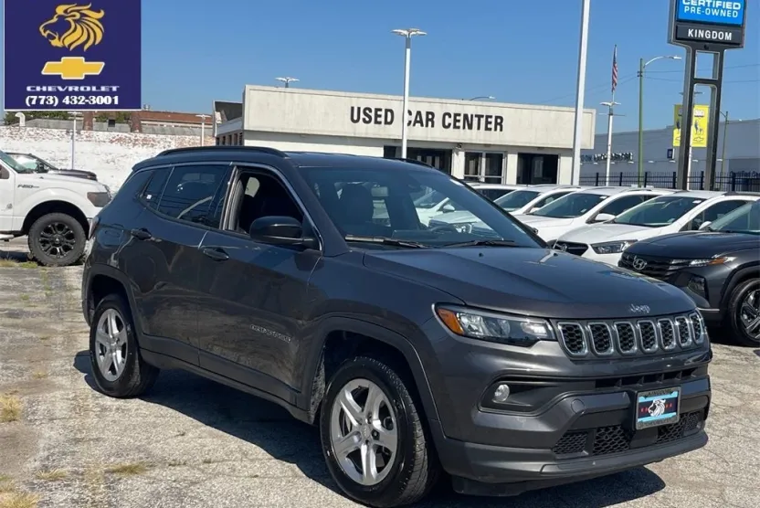 2024 Jeep Compass Latitude photo 1