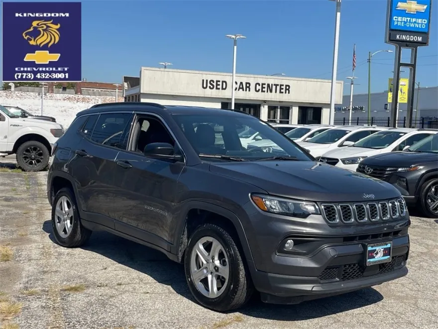 2024 Jeep Compass Latitude photo 1