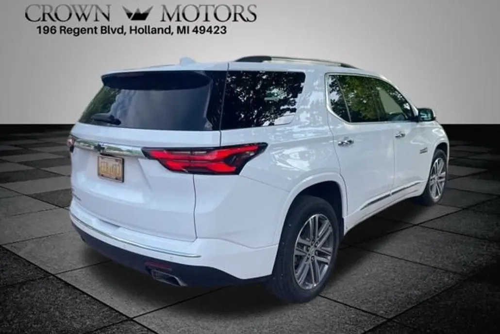 2023 Chevrolet Traverse High Country photo 1