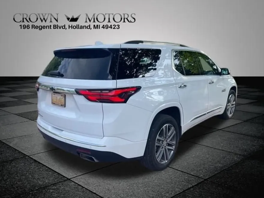 2023 Chevrolet Traverse High Country photo 1