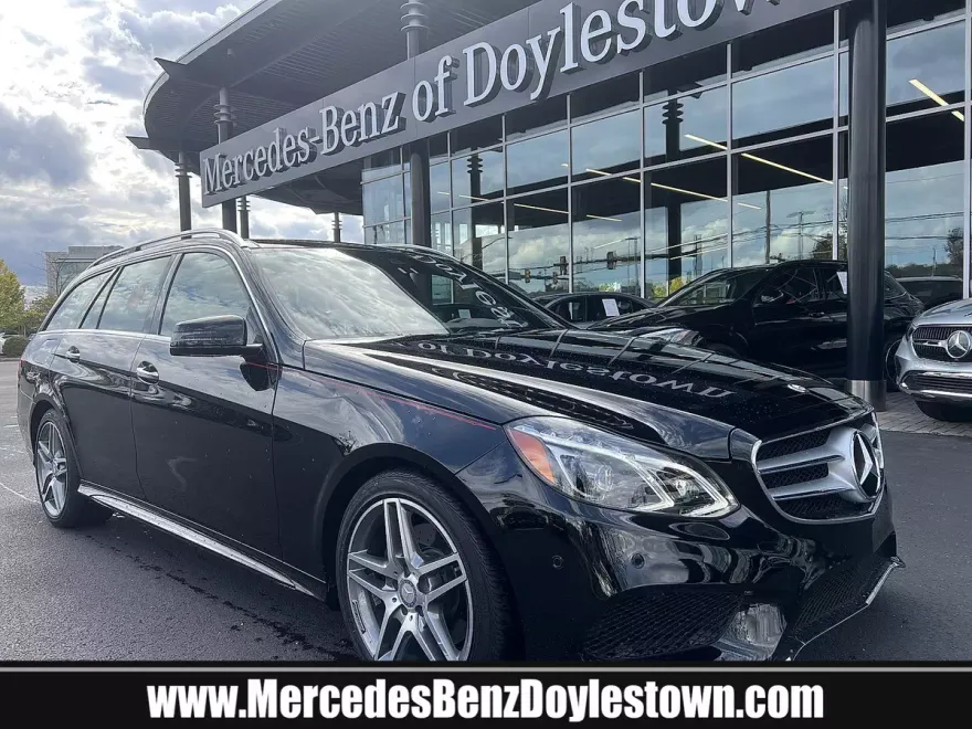 2016 Mercedes Benz E 350 4MATIC Wagon photo 1