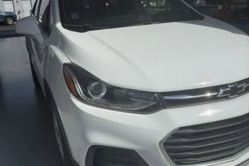 2020 Chevrolet Trax LT photo 1