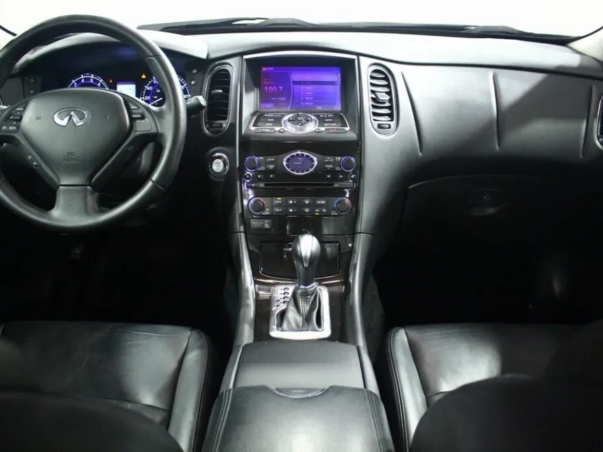 2017 Infiniti QX50 Base photo 1