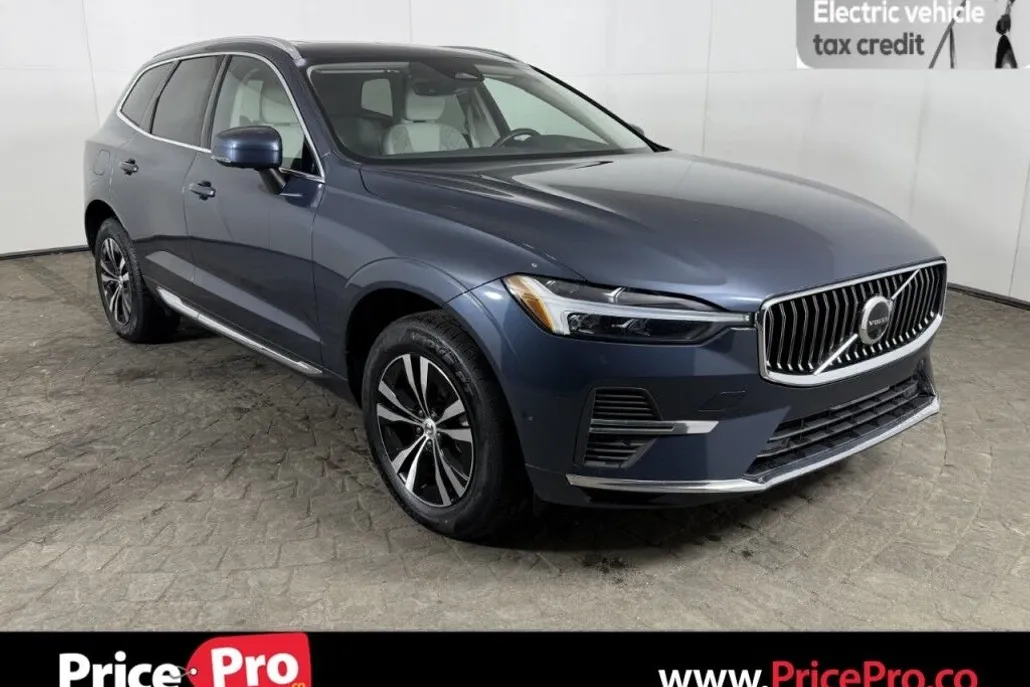 2022 Volvo XC60 Recharge Hybrid T8 eAWD Expression photo 1